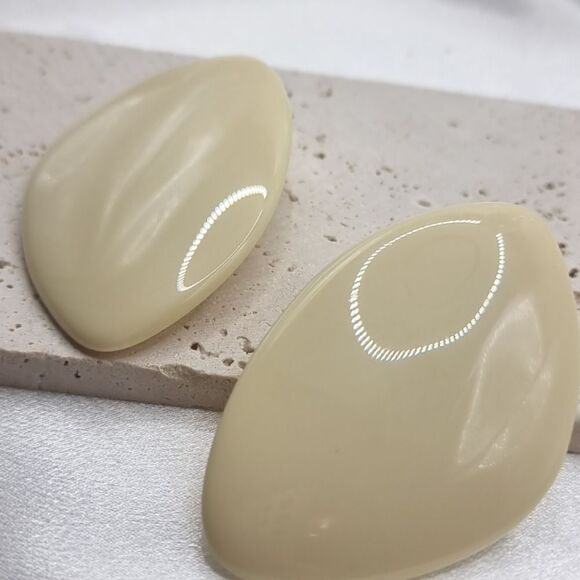 New ZARA Geo Mod Almond Shape Ecru Earrings - Picture 4 of 9